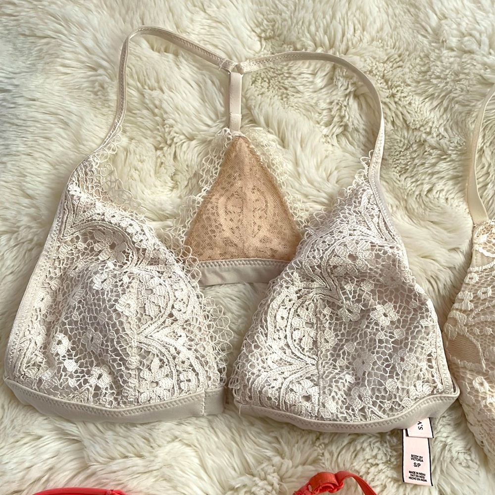 Bundle bralettes/sports bra Victoria Secret & Calvin Klein